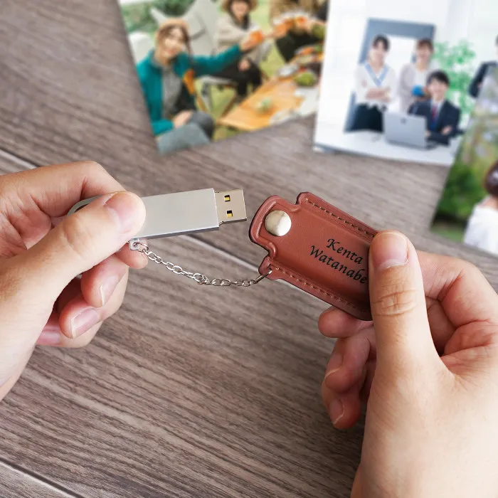 レザーカバーUSBメモリ32GB