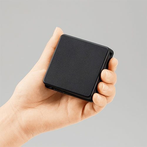 コードインモバイルチャージャー 2000Ah