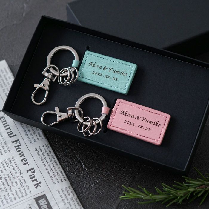 スクエアレザーキーホルダー　ペア